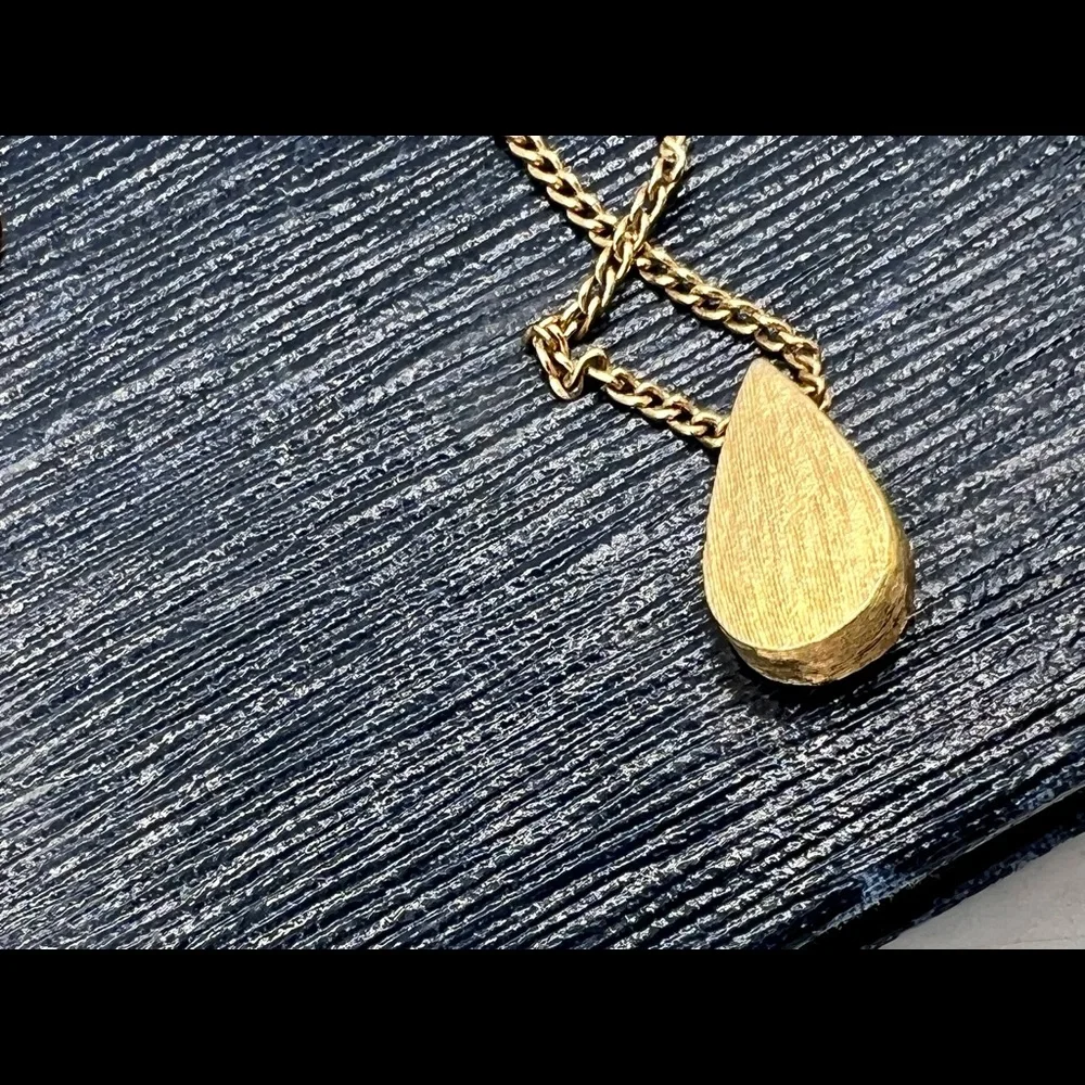Vintage AVON necklace teardrop pendant pale blue rhinestone